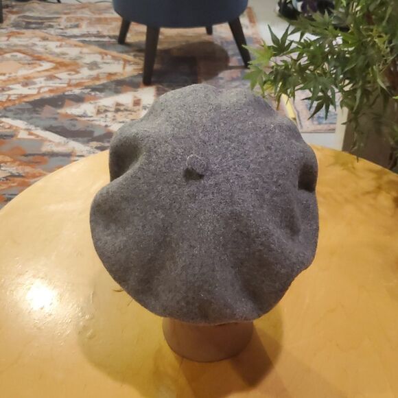 Excellent Condition Basque Beret 100% French Wool Beret FINEST QUALITY - Picture 4 of 6